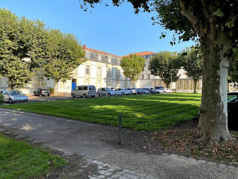 Proche cure thermale ,2 couchages 160, duplex 39m2 Rochefort-sur-Mer Extérieur photo